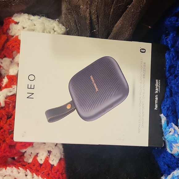 NEO Harman/Kardon Bluetooth speaker - Picture 1 of 4